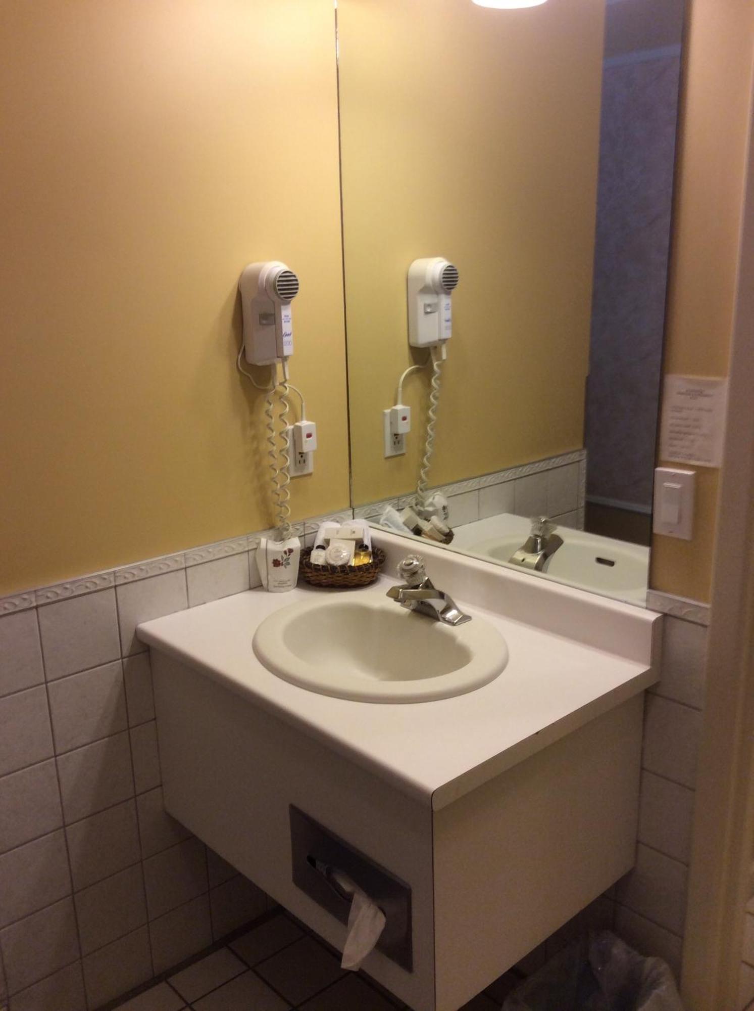 Hotel Travelodge By Wyndham ויקטוריה-ויל חדר תמונה