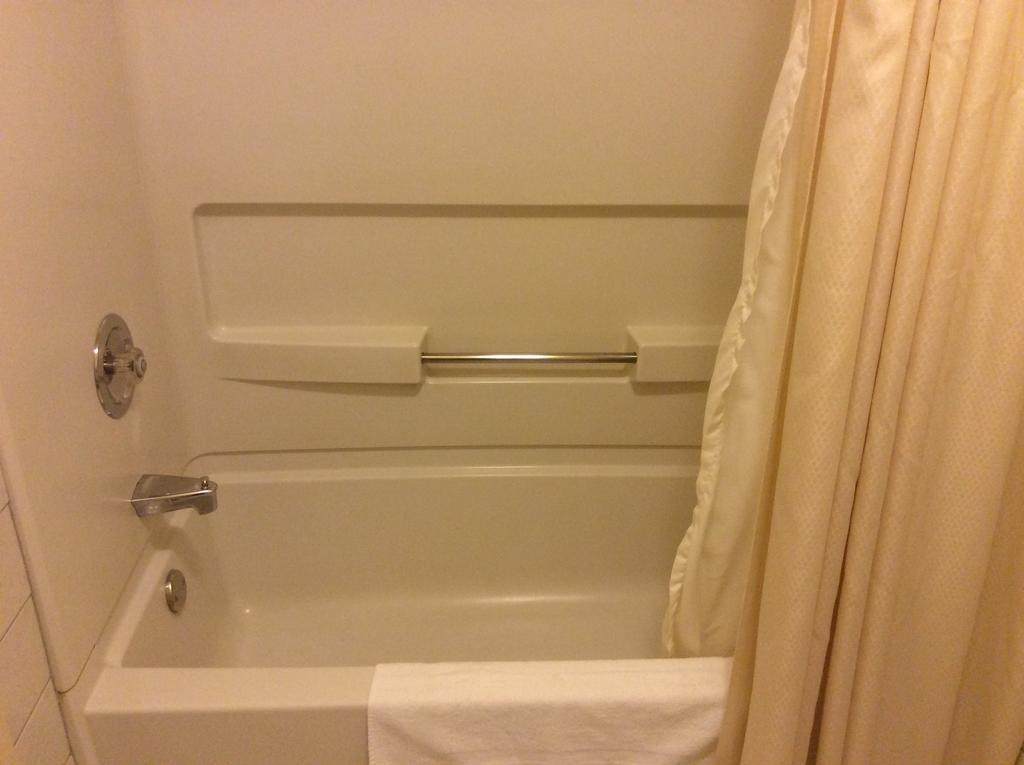 Hotel Travelodge By Wyndham ויקטוריה-ויל חדר תמונה
