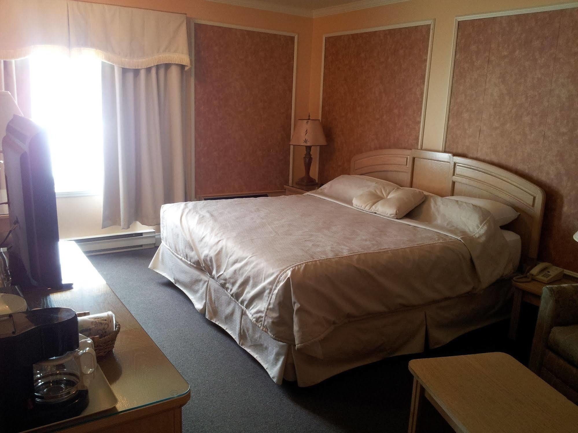 Hotel Travelodge By Wyndham ויקטוריה-ויל מראה חיצוני תמונה
